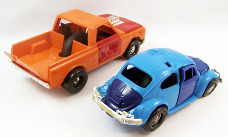 A-05-Gyro Jet coffret cascadeurs ref.39597 vehicule avec lanceur, tremplin.La Coccinelle. En plastique 1976_07.jpg