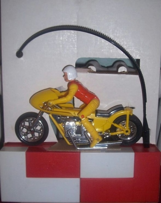 C-02-Gyro les motards.jpg